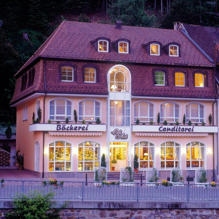 Hotel Garni Aich Санкт-Блазиен Экстерьер фото